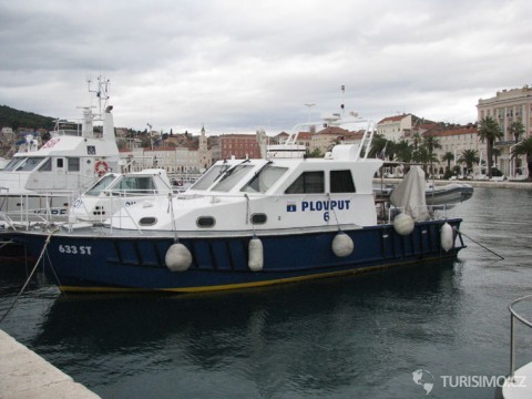 Loď v Chorvatském přístavu, autor: Ex13